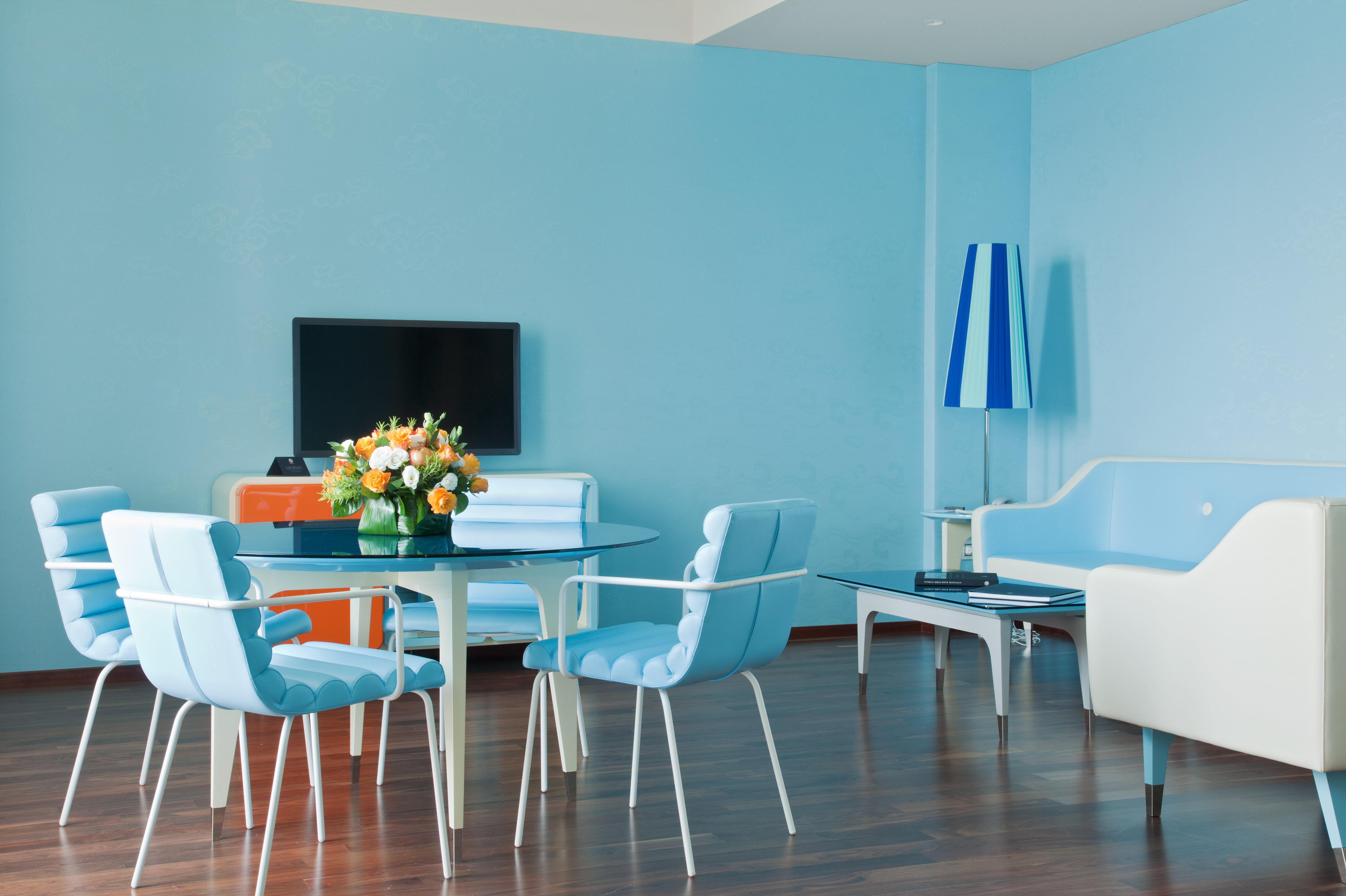Jr Hotels Bari Grande Albergo Delle Nazioni Exterior photo A room with blue walls